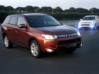   Mitsubishi Outlander    42 700 