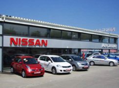  Nissan -