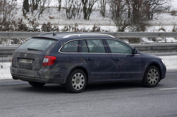  Skoda Superb 2013   