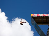    RED BULL CLIFF DIVING